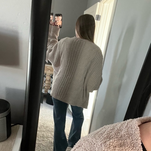 Cardigan - Picture 2 of 3